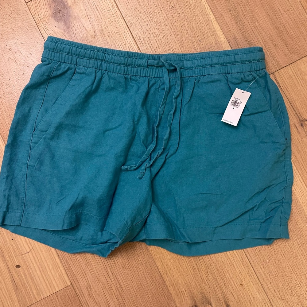 Old navy shorts, M